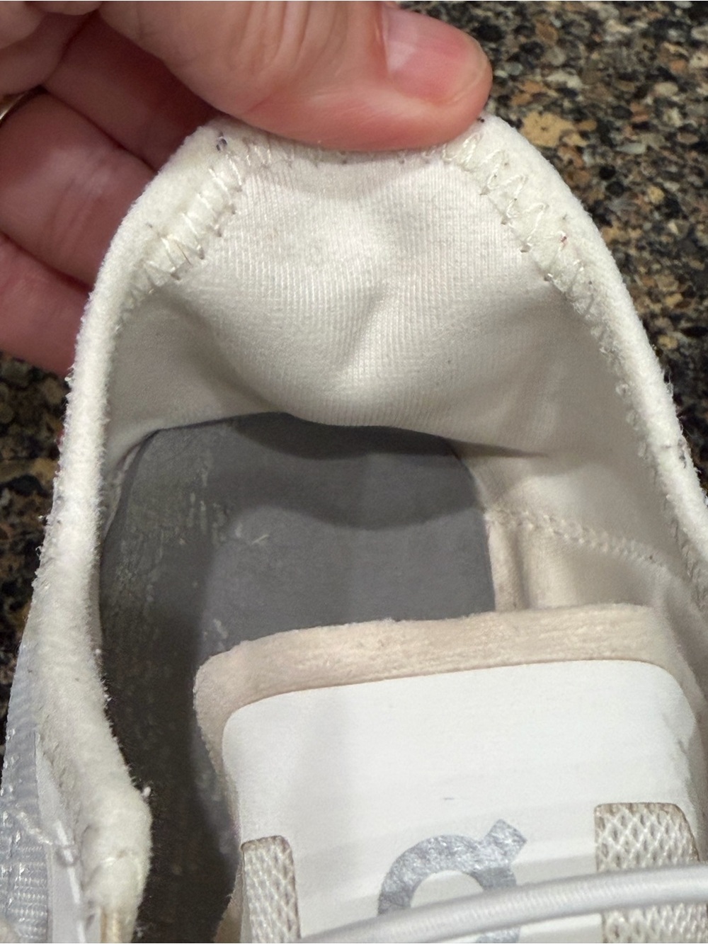On Running Women's Cloudswift White Running Shoes 7.5 - Picture 12 of 13